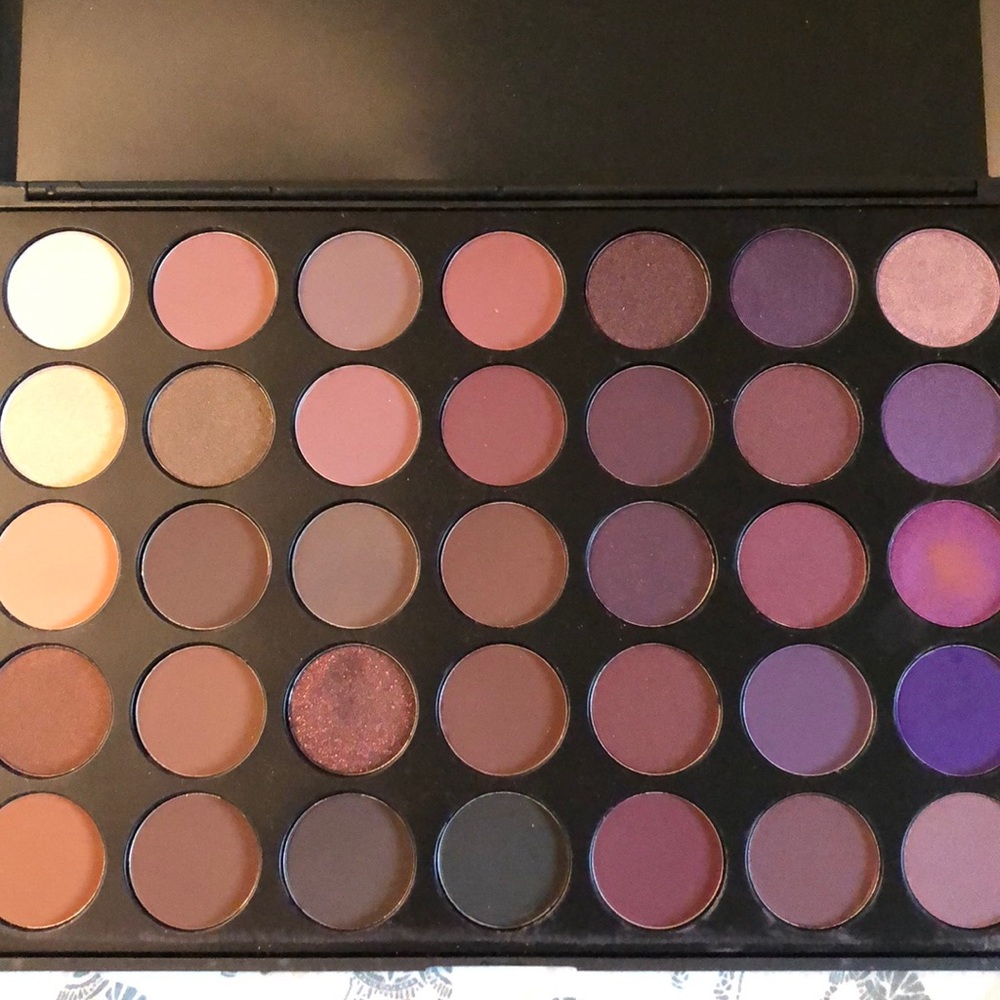 Morphe eyeshadow pallet 35P